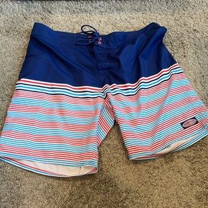 Vineyard Vines Trunks 9” Striped Board Shorts